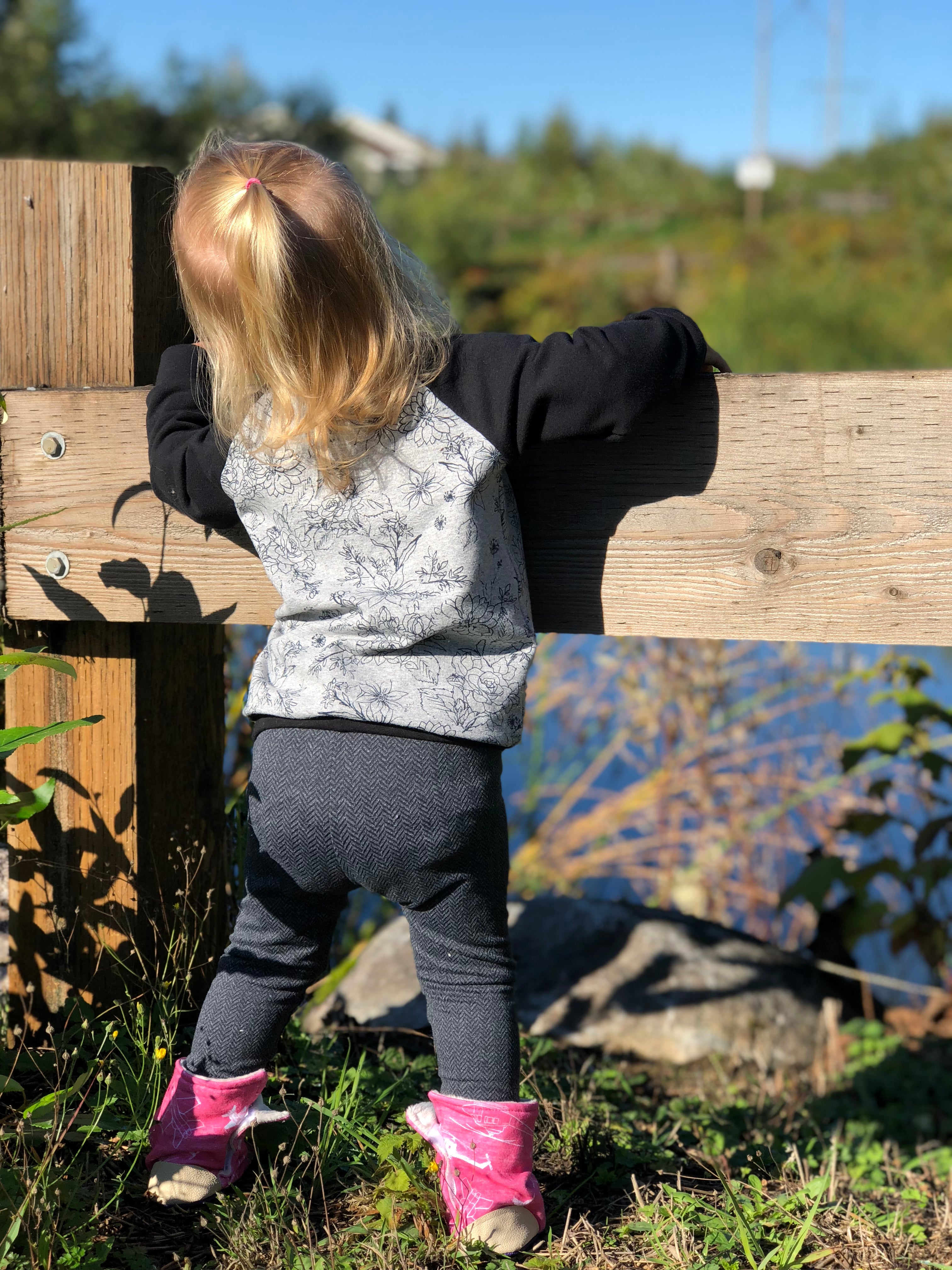 Pencil Petal Raglan